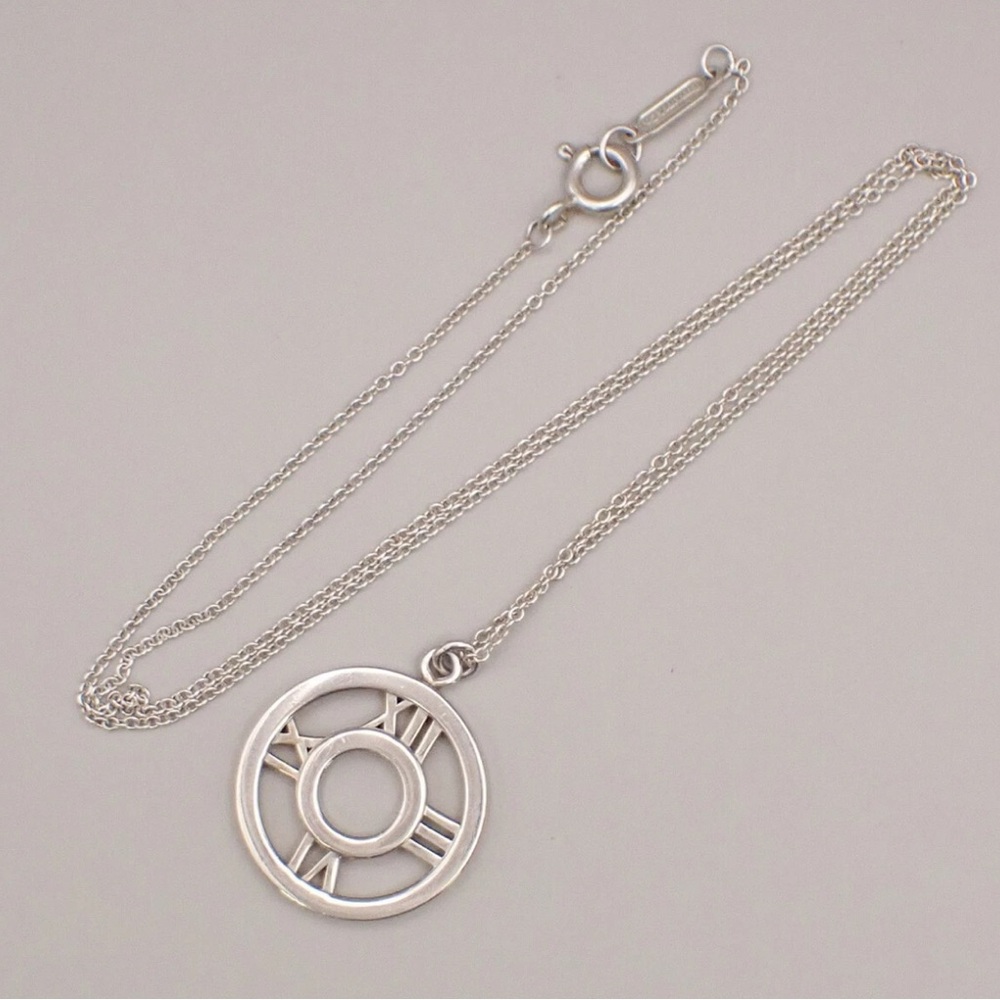 [Tiffany & Co.] Atlas Opan Medallion Clock Roman Numeral Chain Necklace Silver - Picture 8 of 16